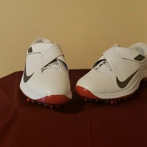 NIKE TIGER WOODS GOLF SHOES